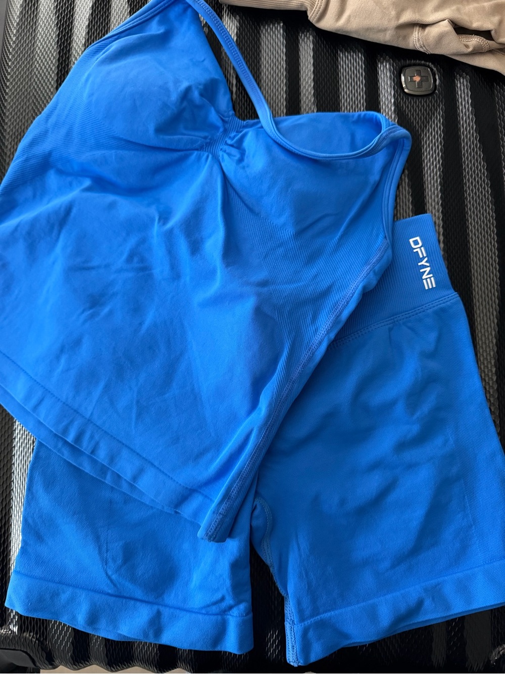 Dfyne impact set electric blue